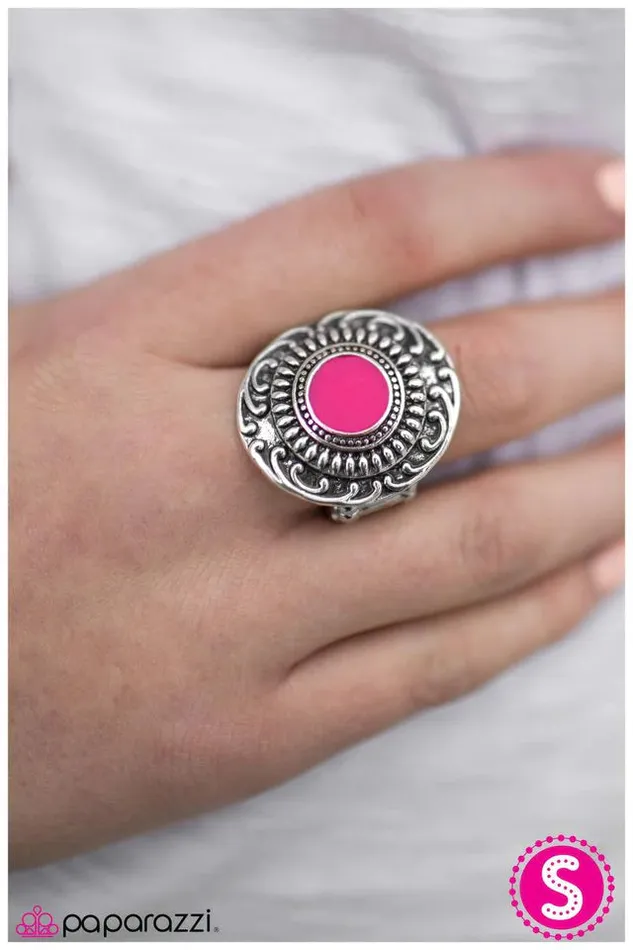 Rings Paparazzi Jewelry Paparazzi Ring Just Smile and Wave Pink