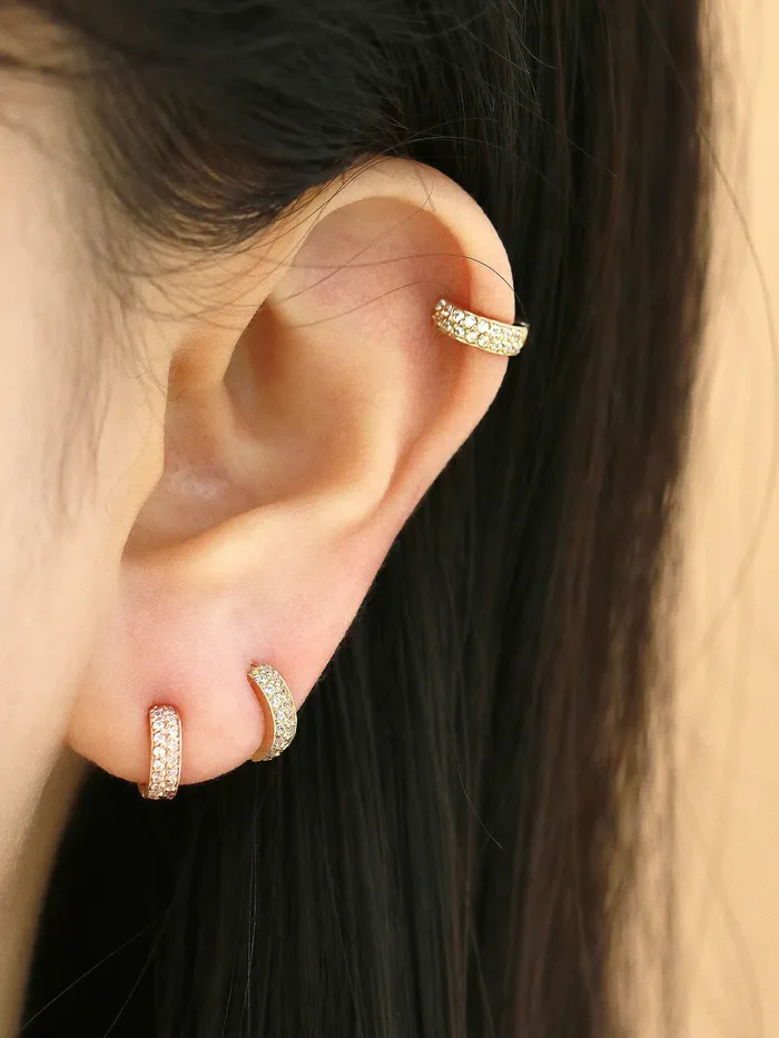 MinimalBijoux 14K Gold Two line mini CZ hoop cartilage earring Earrings